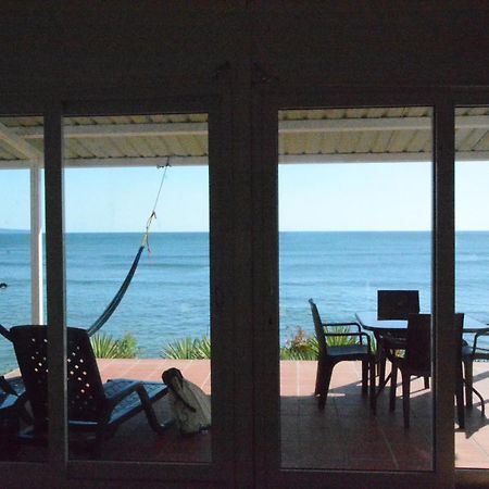 Oceanfront Bungalows - Paradise Rentals Santa Catalina Exteriér fotografie