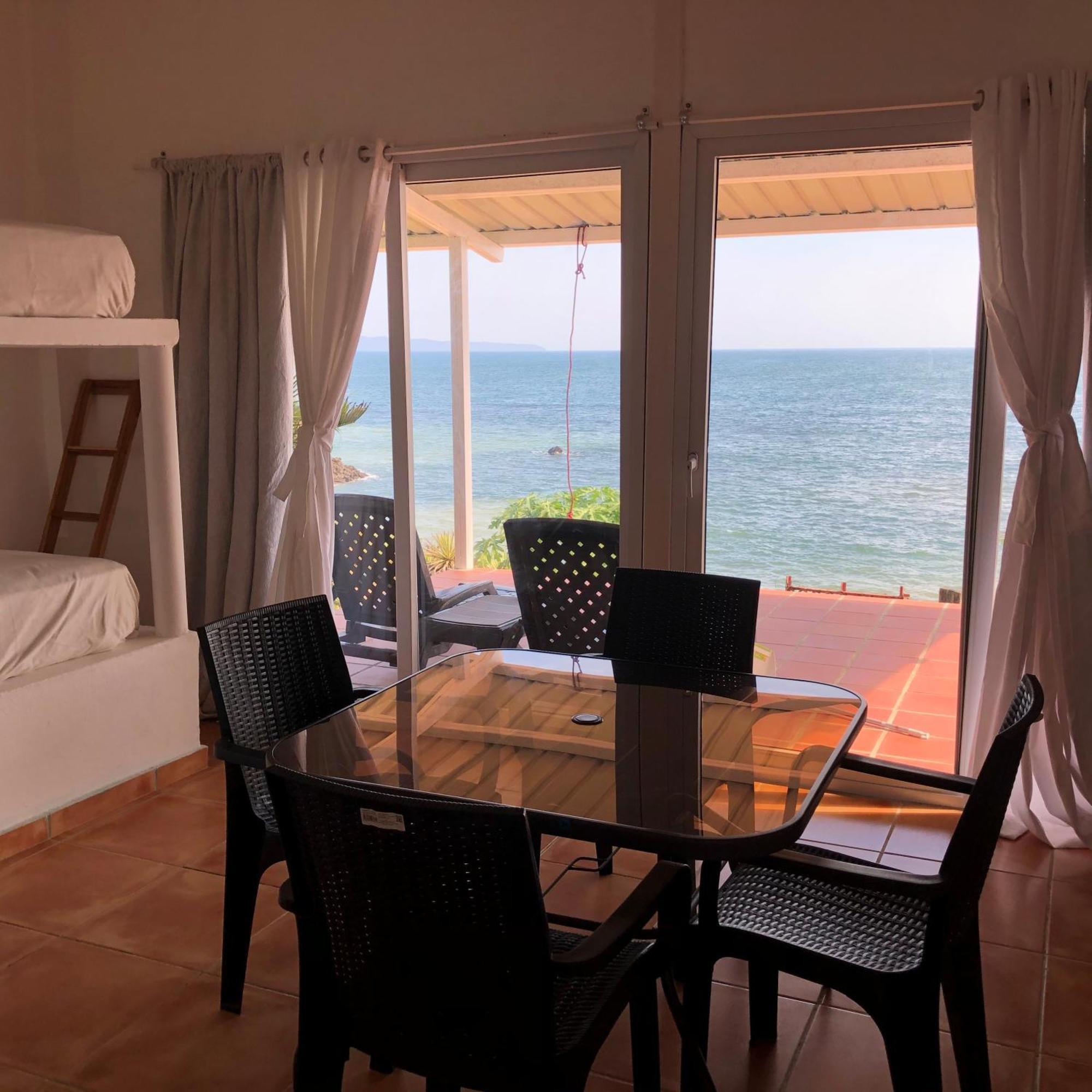 Oceanfront Bungalows - Paradise Rentals Santa Catalina Exteriér fotografie
